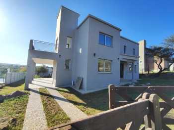 CHALET EN VENTA EN BARRIO CERRADO 