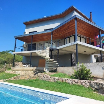 CHALET CON PILETA EN BARRIO CERRADO, MAYU SUMAJ, CORDOBA